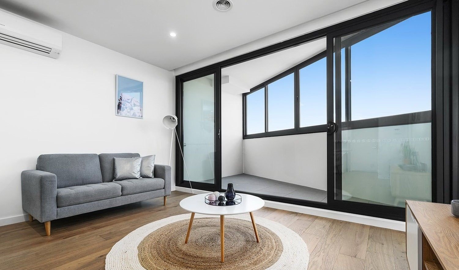 301/59-63 Warrigal Road, Hughesdale image 3