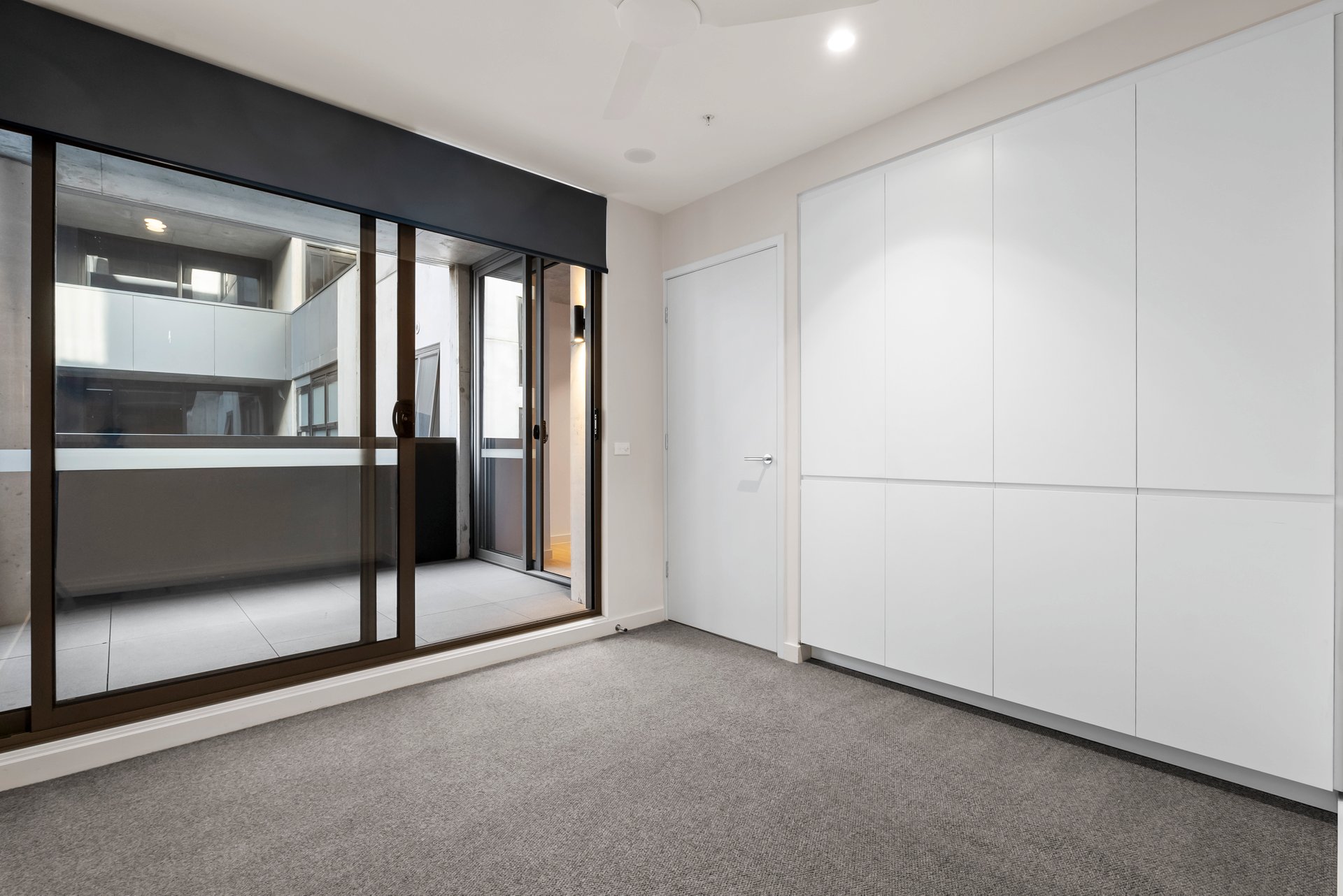 Property Gallery Thumbnail 6