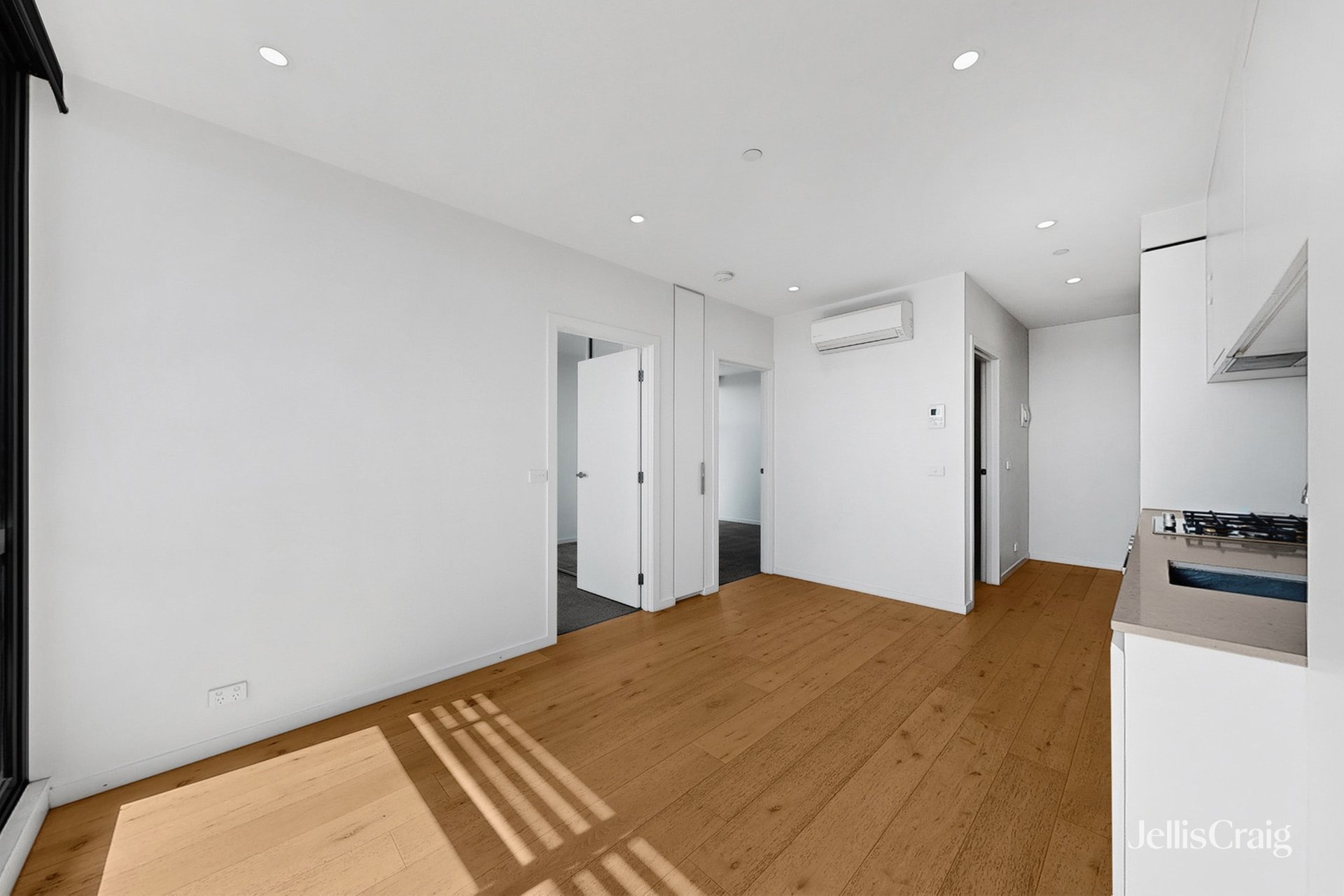 301/64 Keilor Road, Essendon&nbsp;North image 5