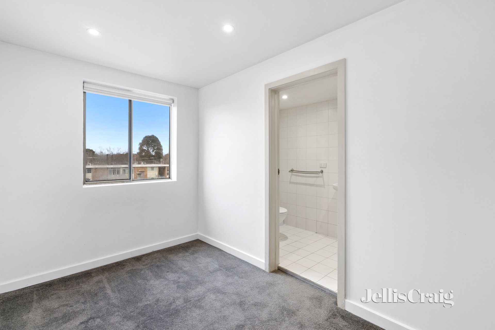 301/64 Wellington St, St&nbsp;Kilda image 2
