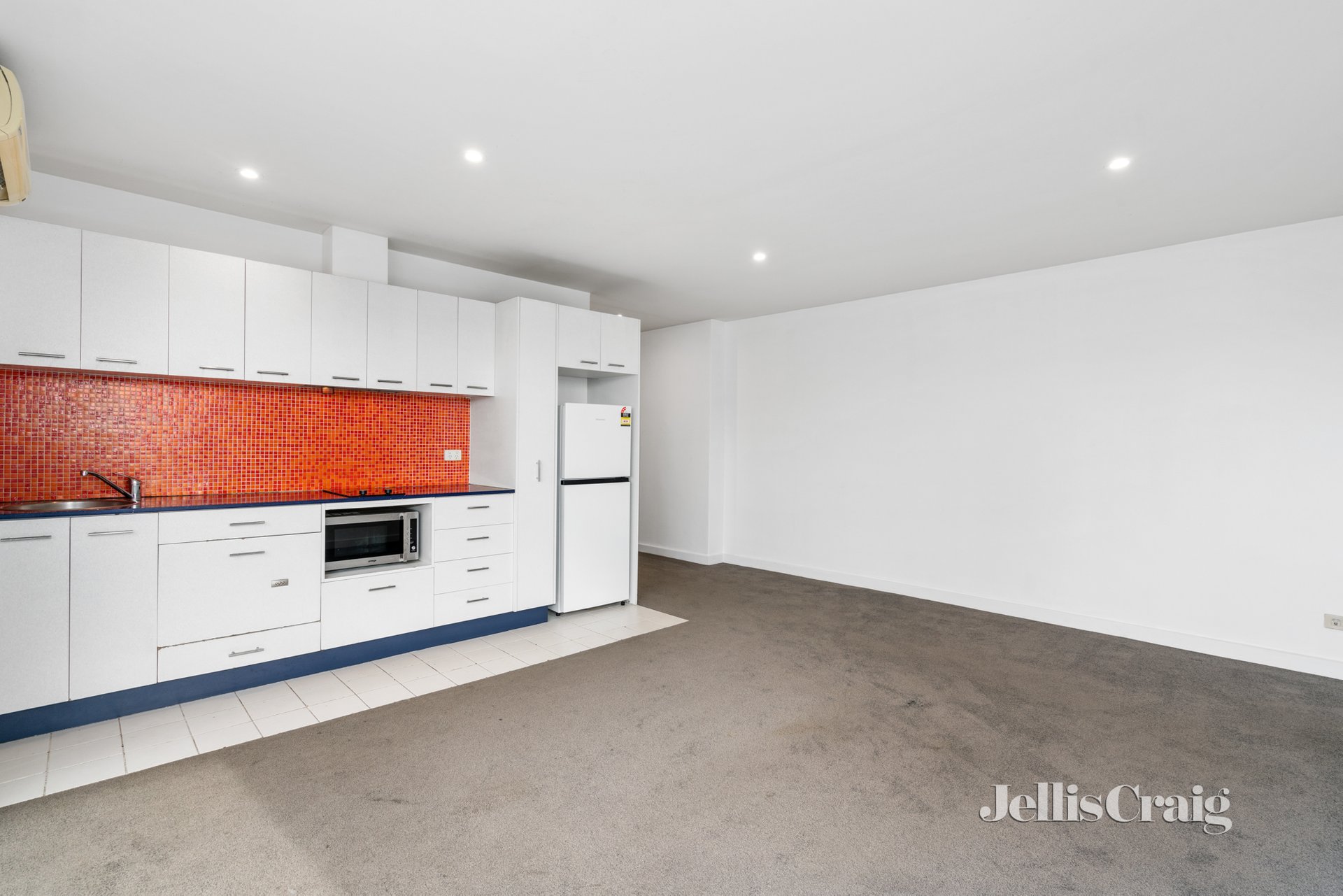 301/64 Wellington St, St&nbsp;Kilda image 4