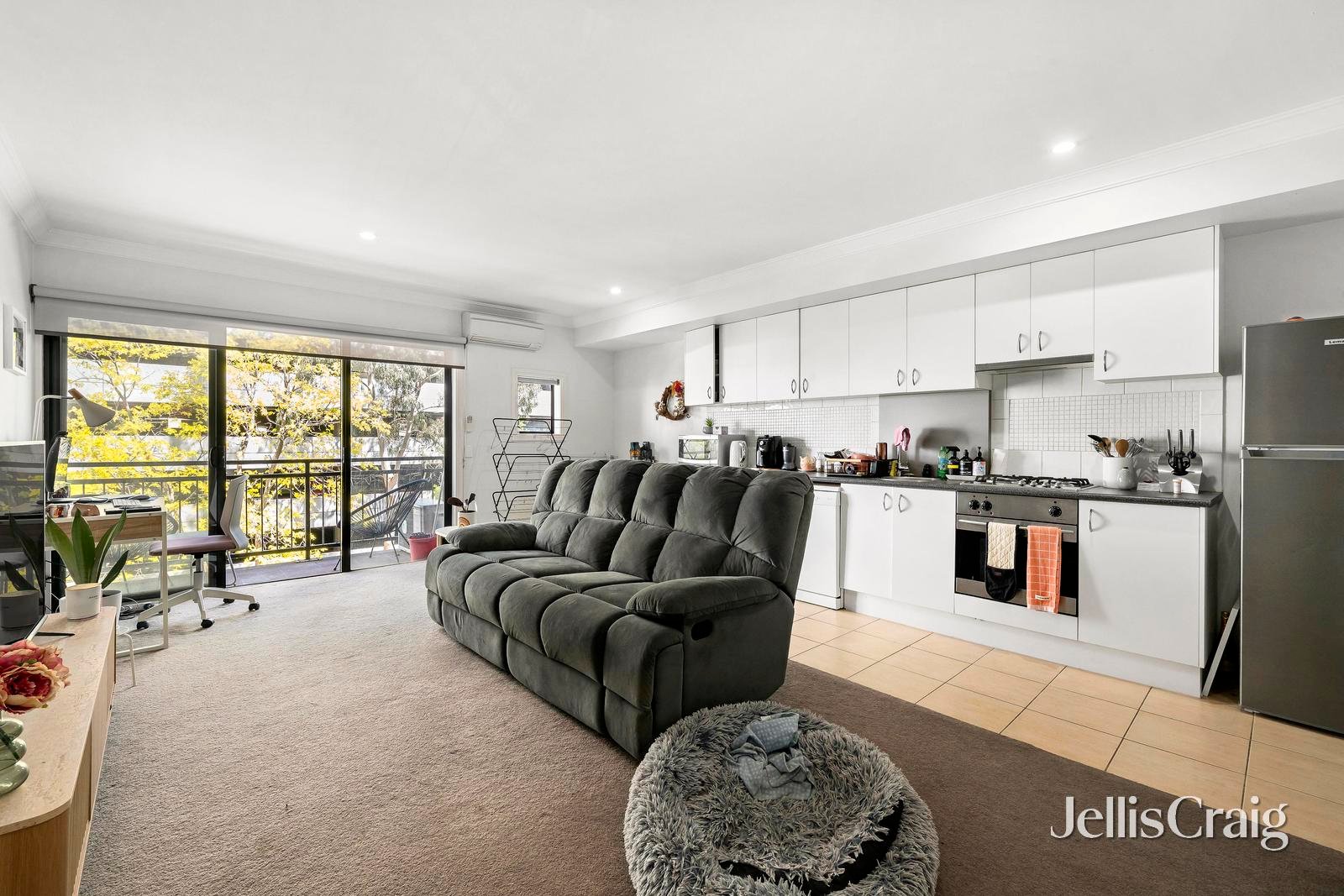 301/69-71 Stead Street, South&nbsp;Melbourne image 2