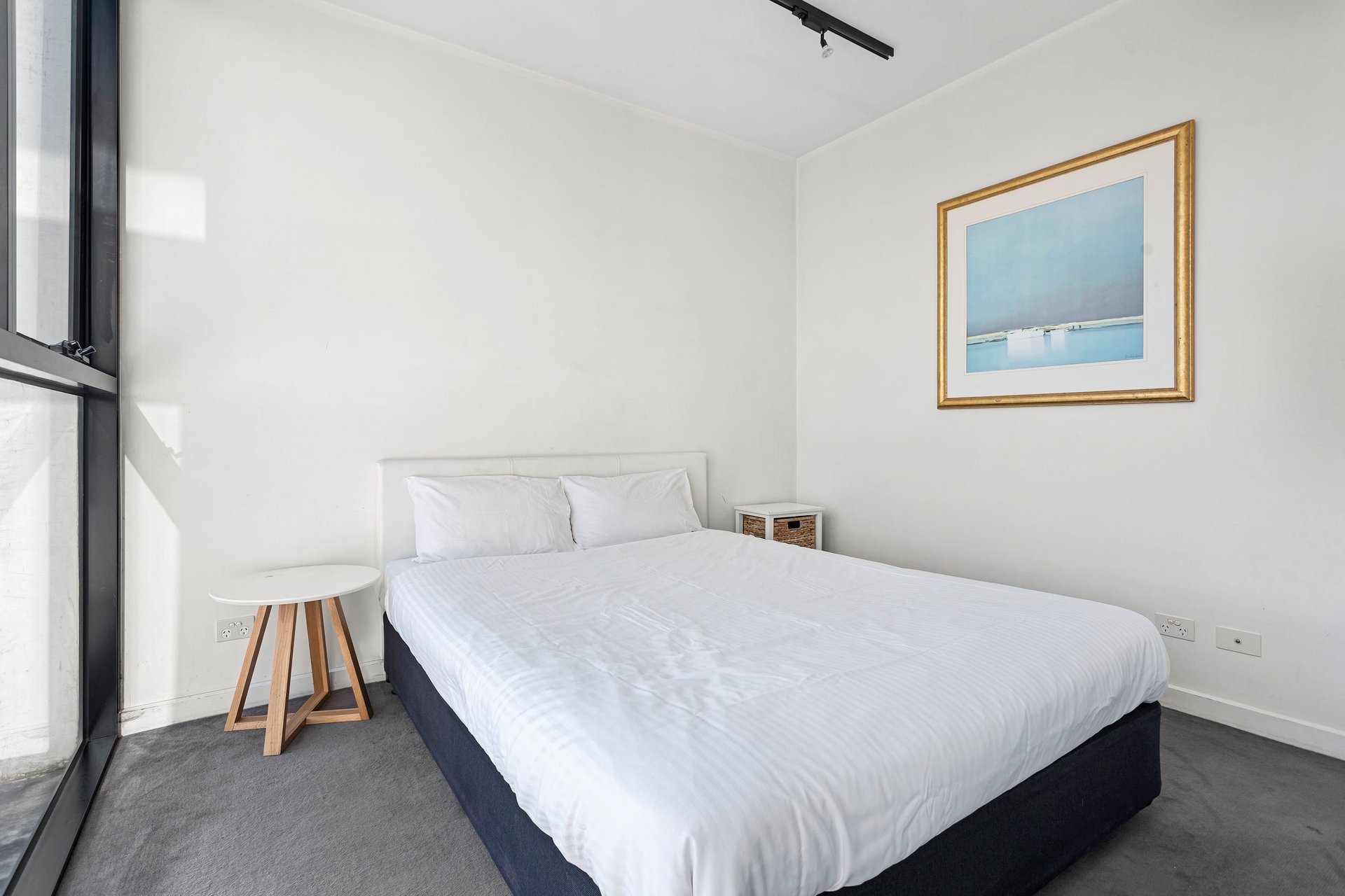 Property Gallery Thumbnail 8
