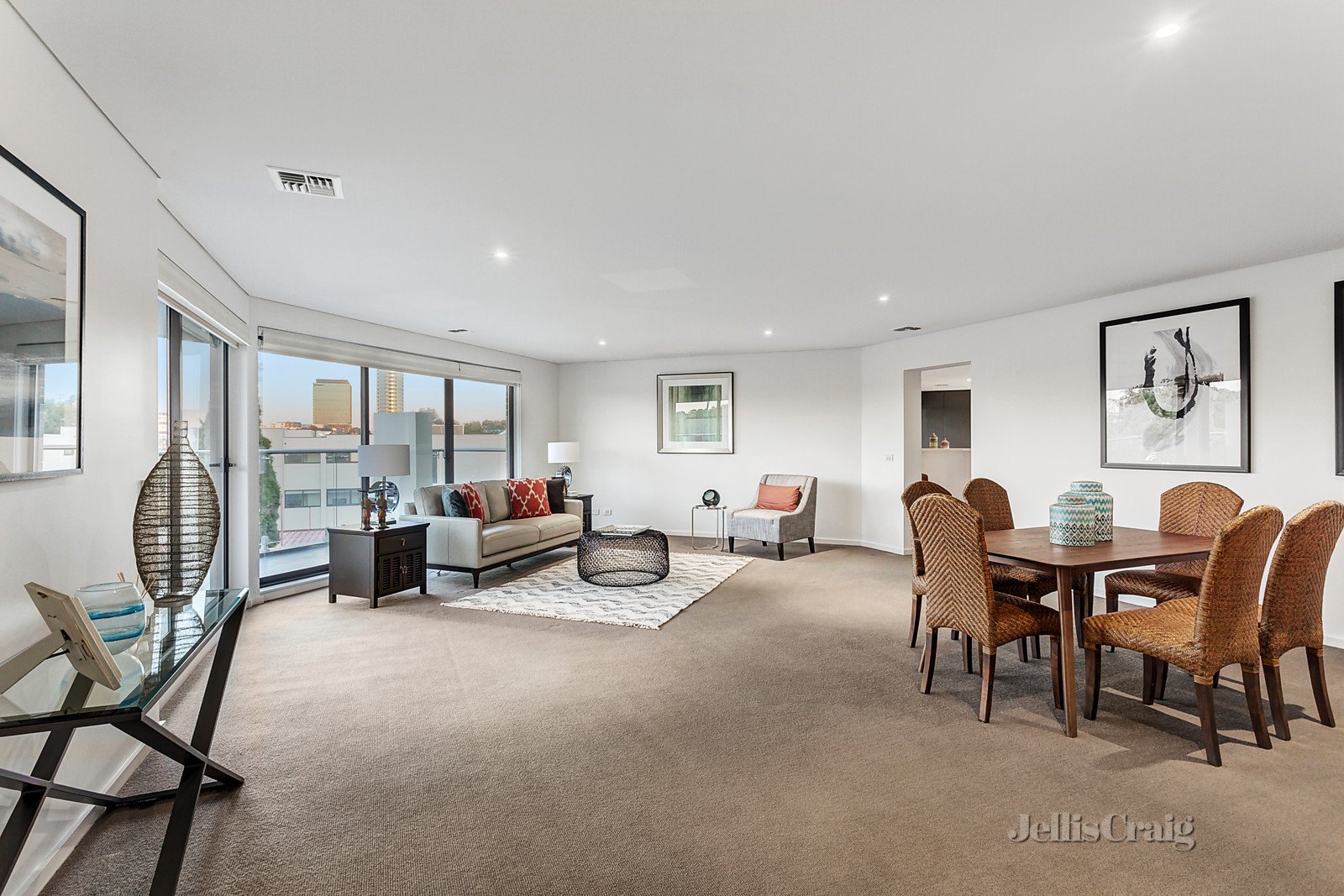 301/766 Whitehorse Road, Mont Albert image 2