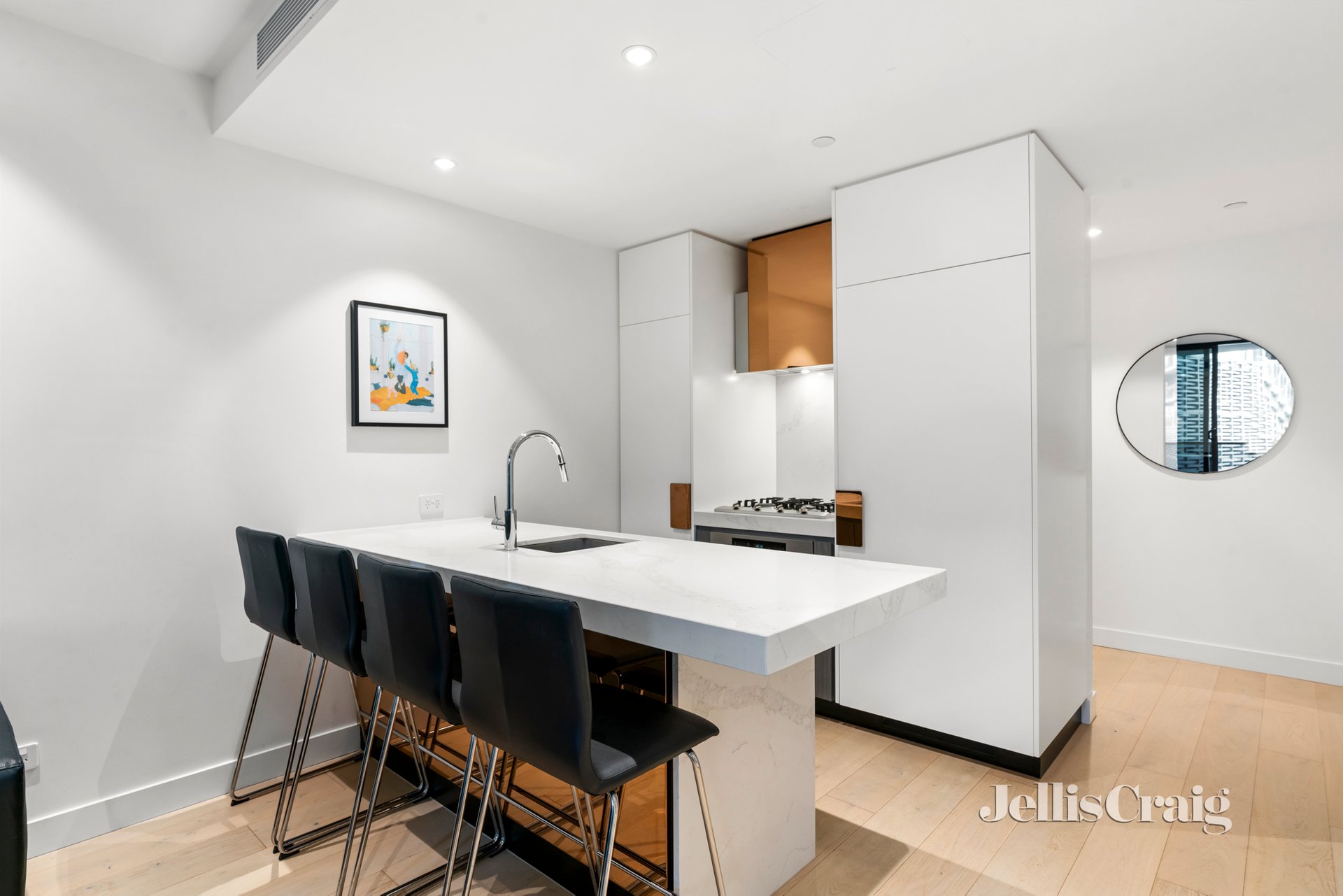 301/8 Bowen Cres, Melbourne image 1