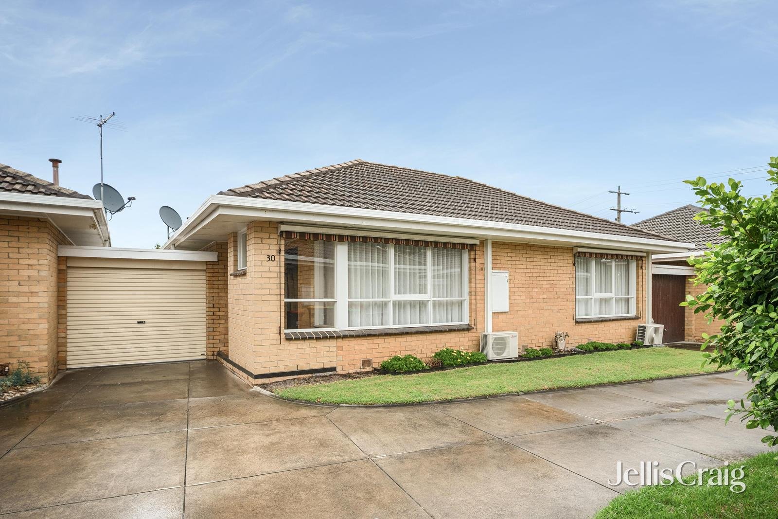30/18 Robertson Parade, Aspendale image 1
