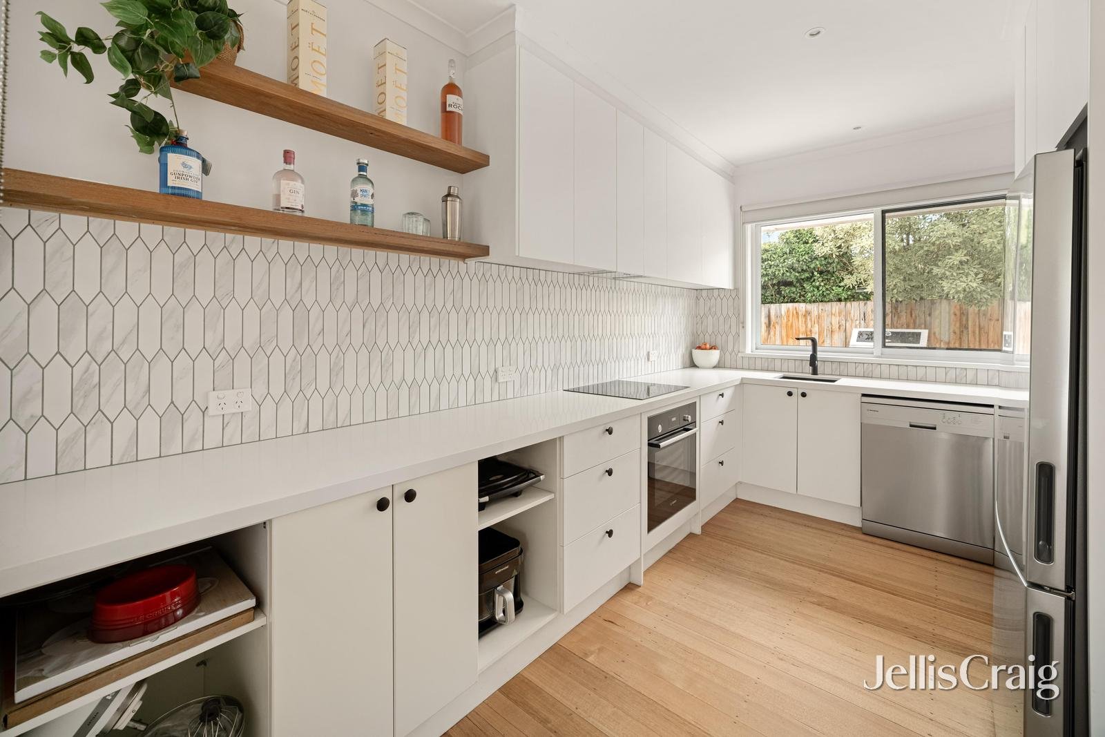 30/18 Robertson Parade, Aspendale image 3