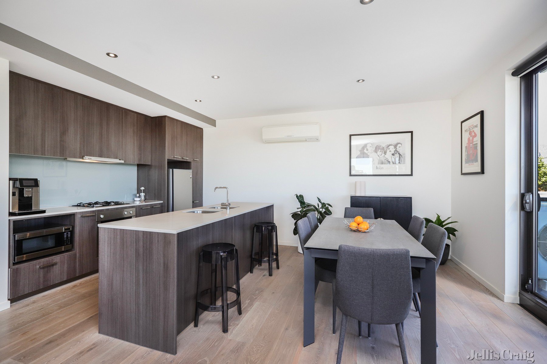 301/96 Charles Street, Fitzroy image 2