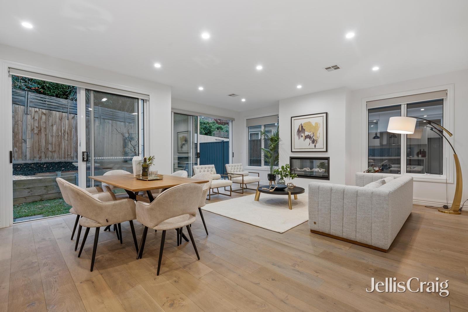 301b Gallaghers Road, Glen Waverley image 2