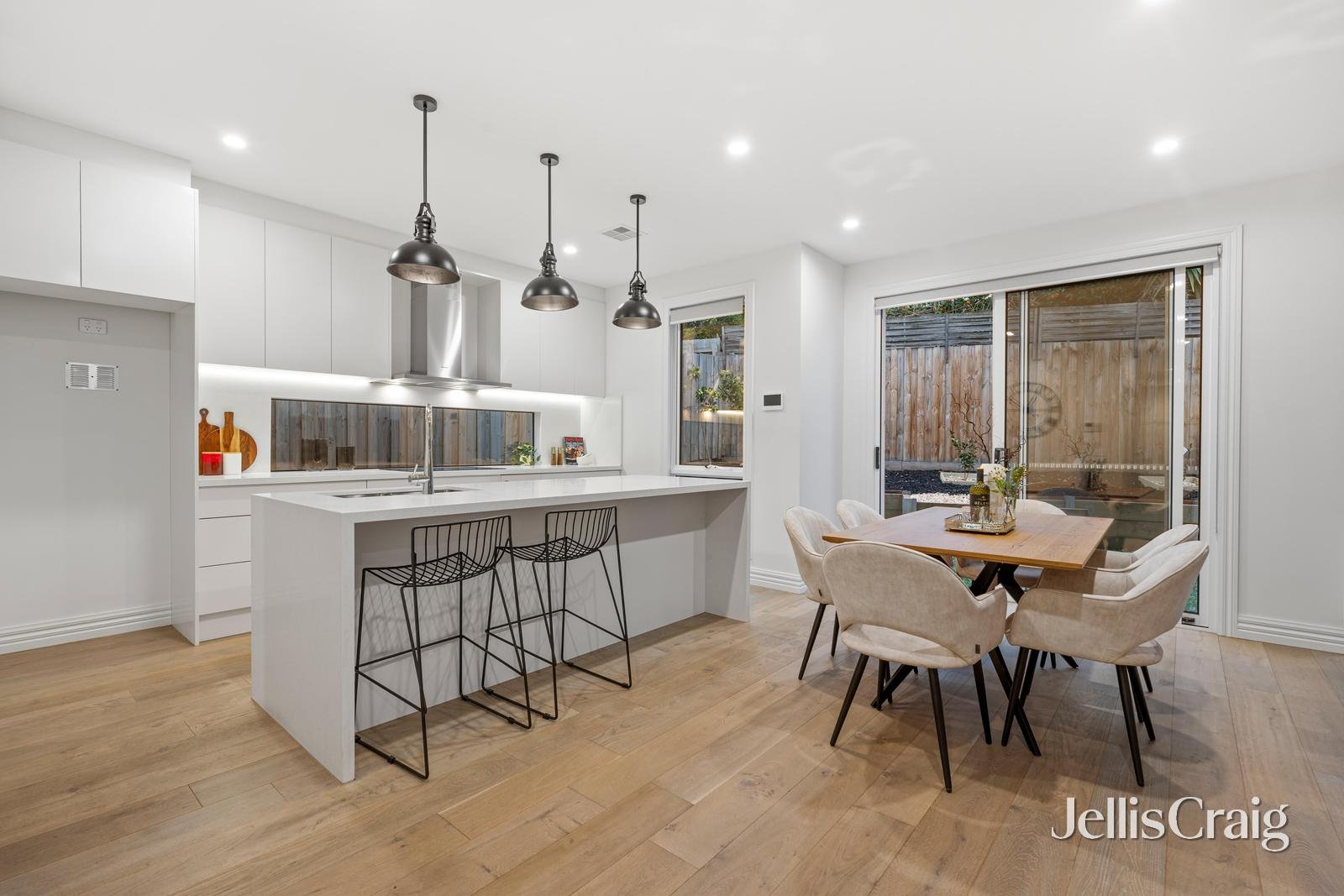 301b Gallaghers Road, Glen Waverley image 4