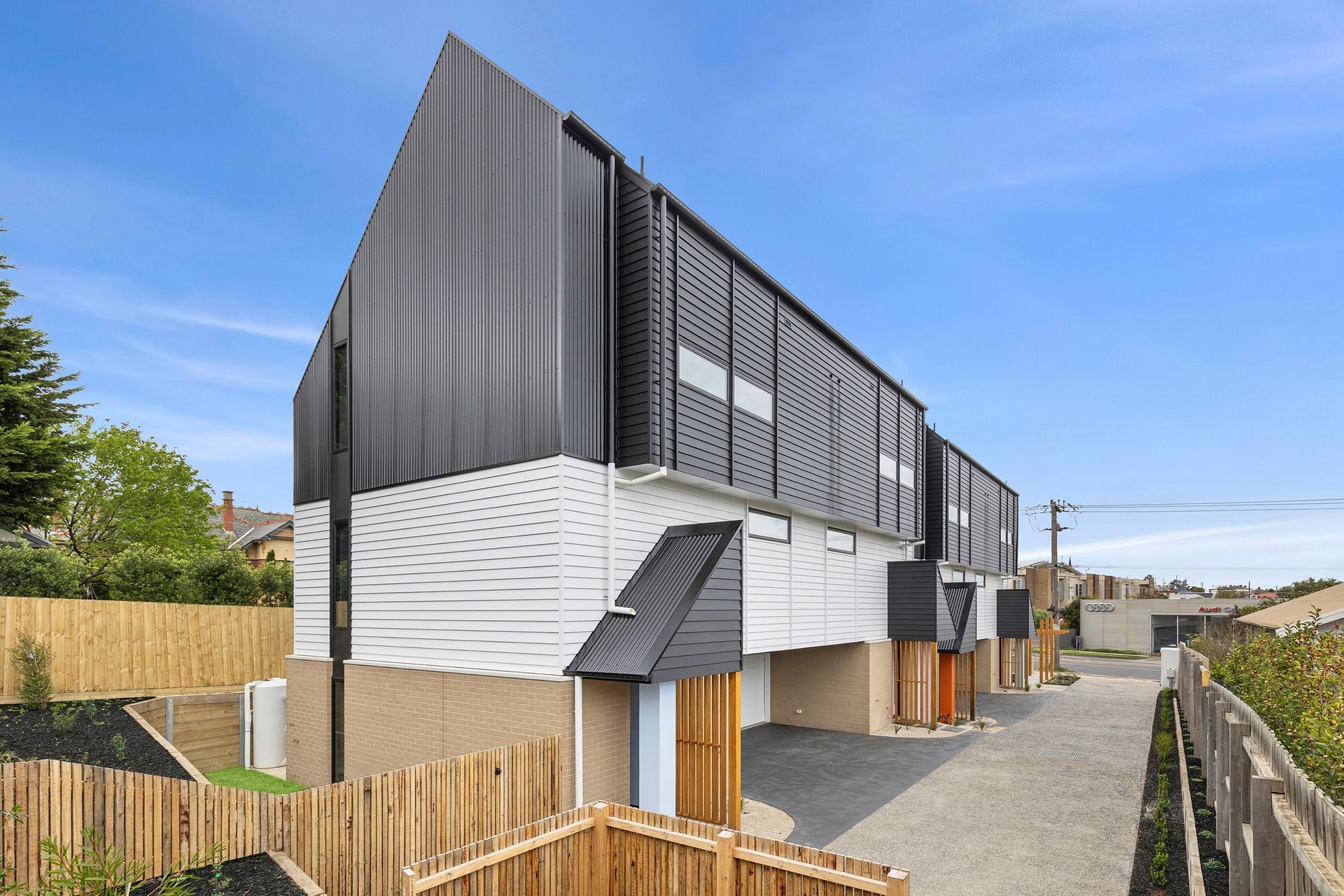 302 Latrobe Terrace, Newtown image 11