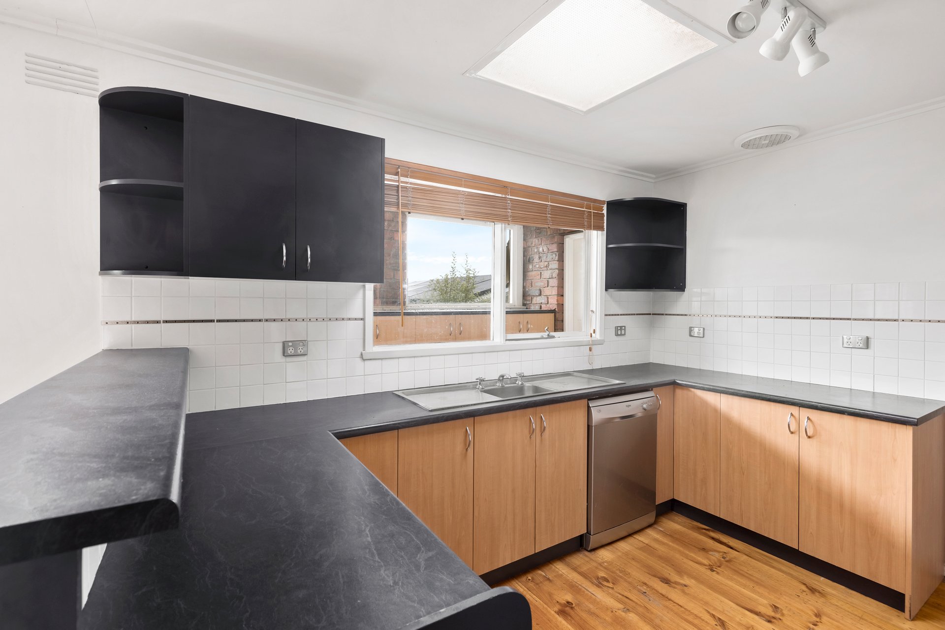 302 Mt Pleasant Road, Highton image 5