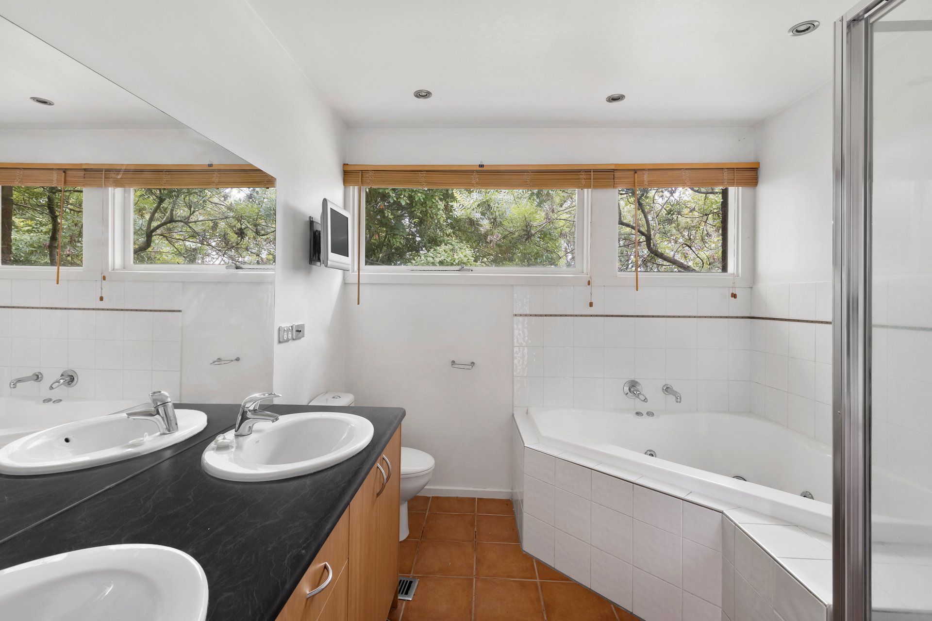 302 Mt Pleasant Road, Highton image 6