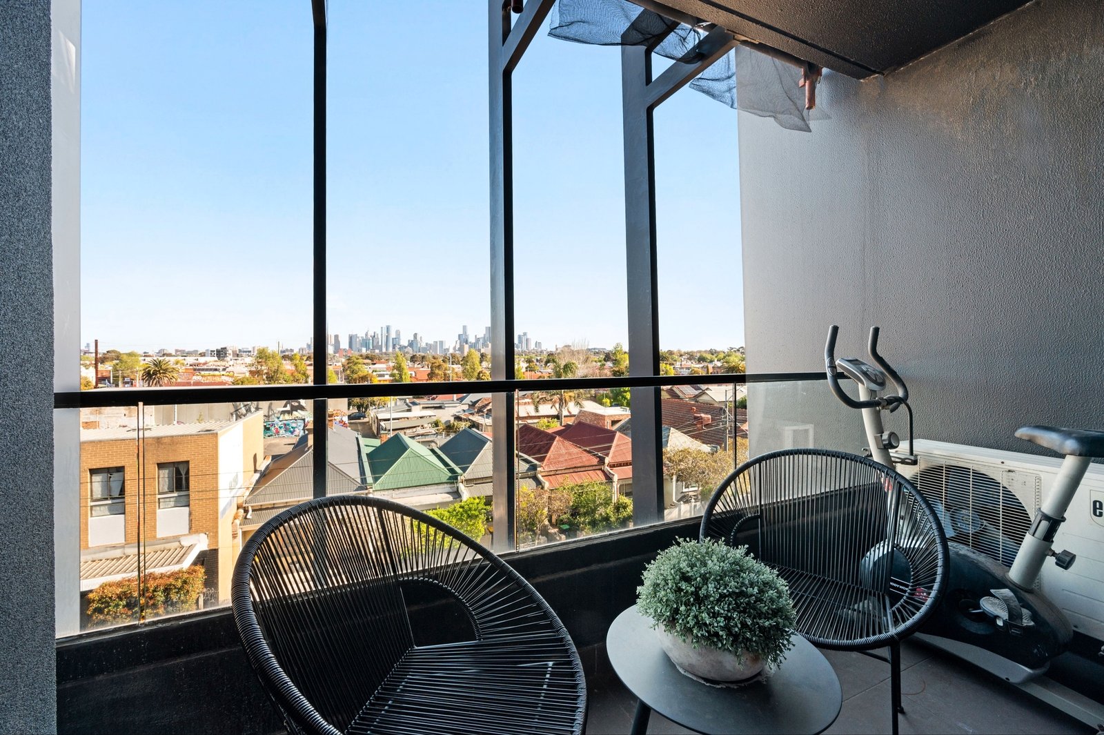 Property Gallery Thumbnail 11