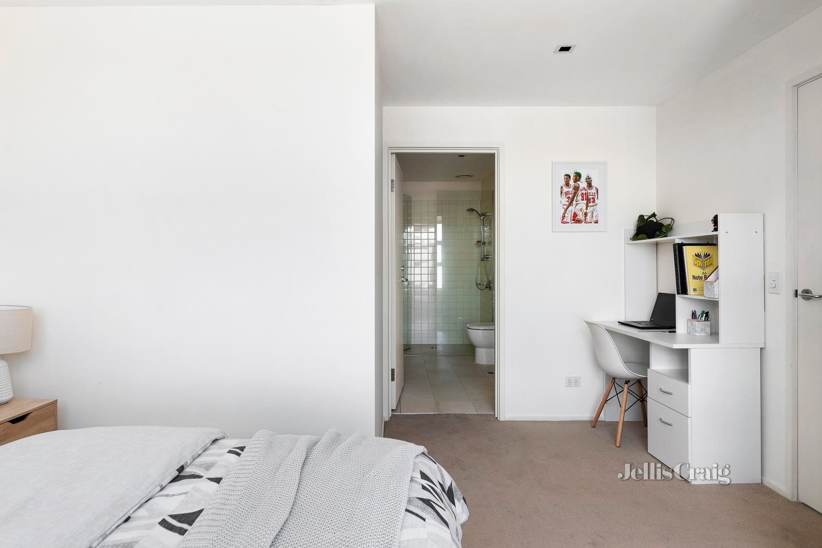 302/1 Derby Street, Kew image 5