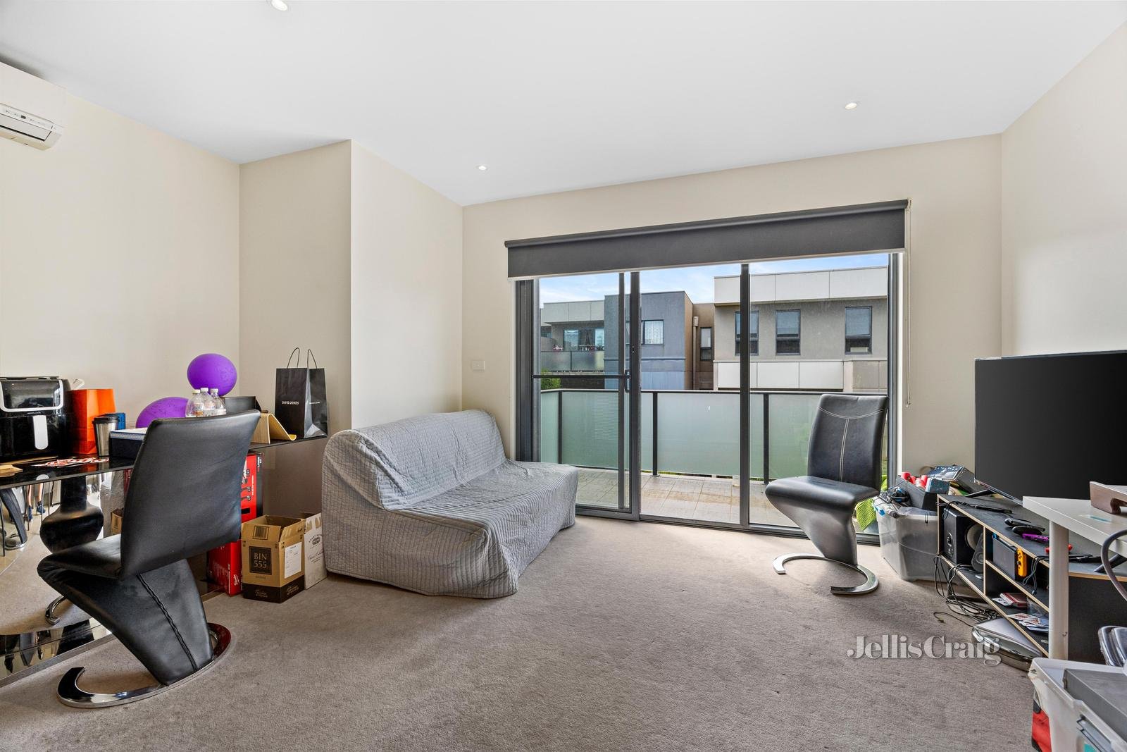 302/1 Frank Street, Glen Waverley image 3