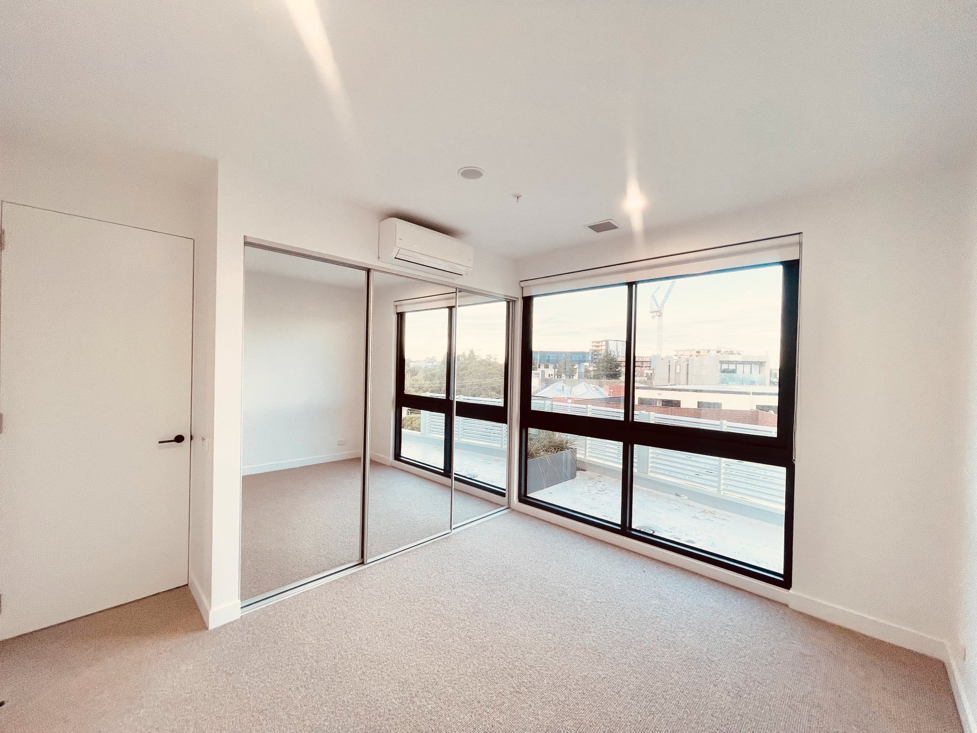 302/11A Keiller Street, Hampton&nbsp;East image 2