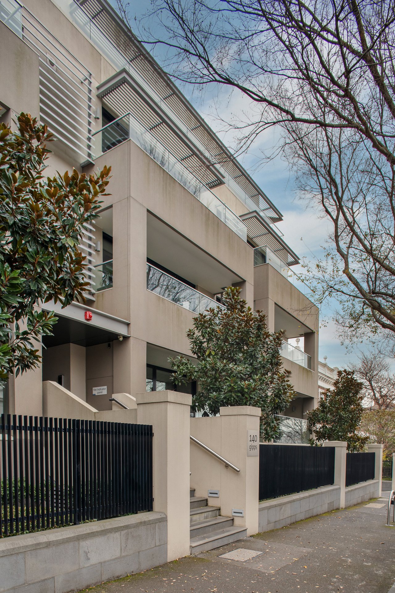 302/140 Gipps Street, East Melbourne image 3