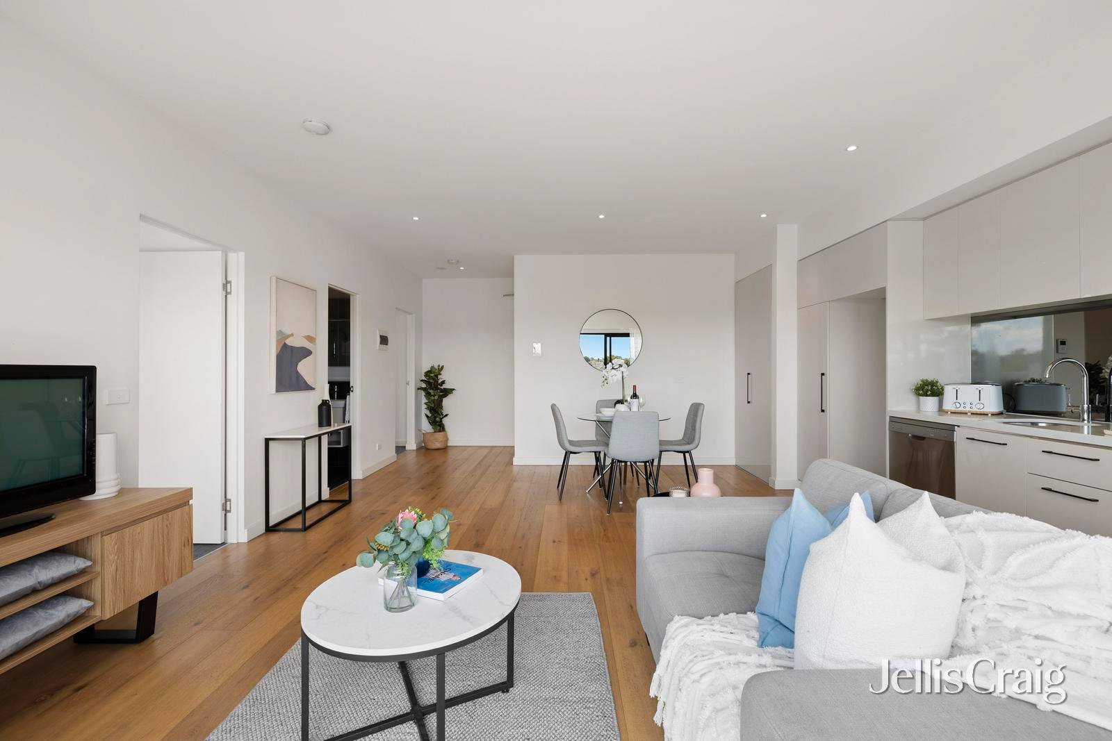 302/144 McKinnon Road, Mckinnon image 4