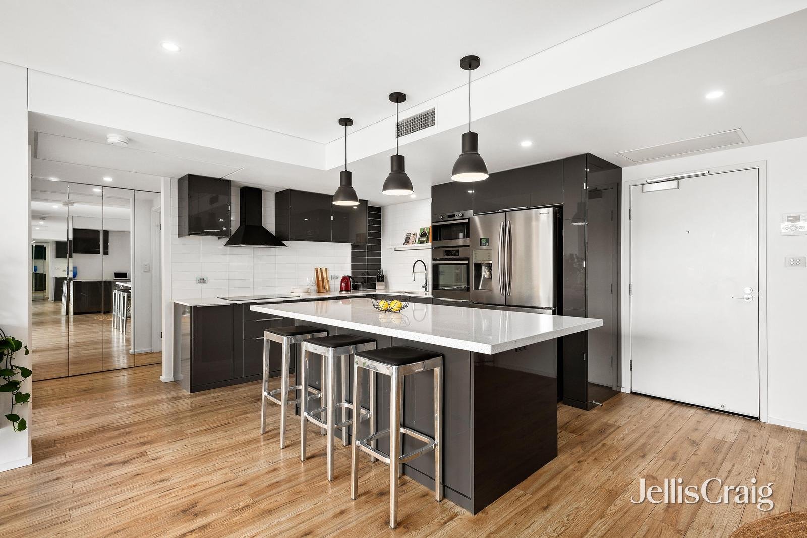 302/159 Beach Street, Port&nbsp;Melbourne image 5