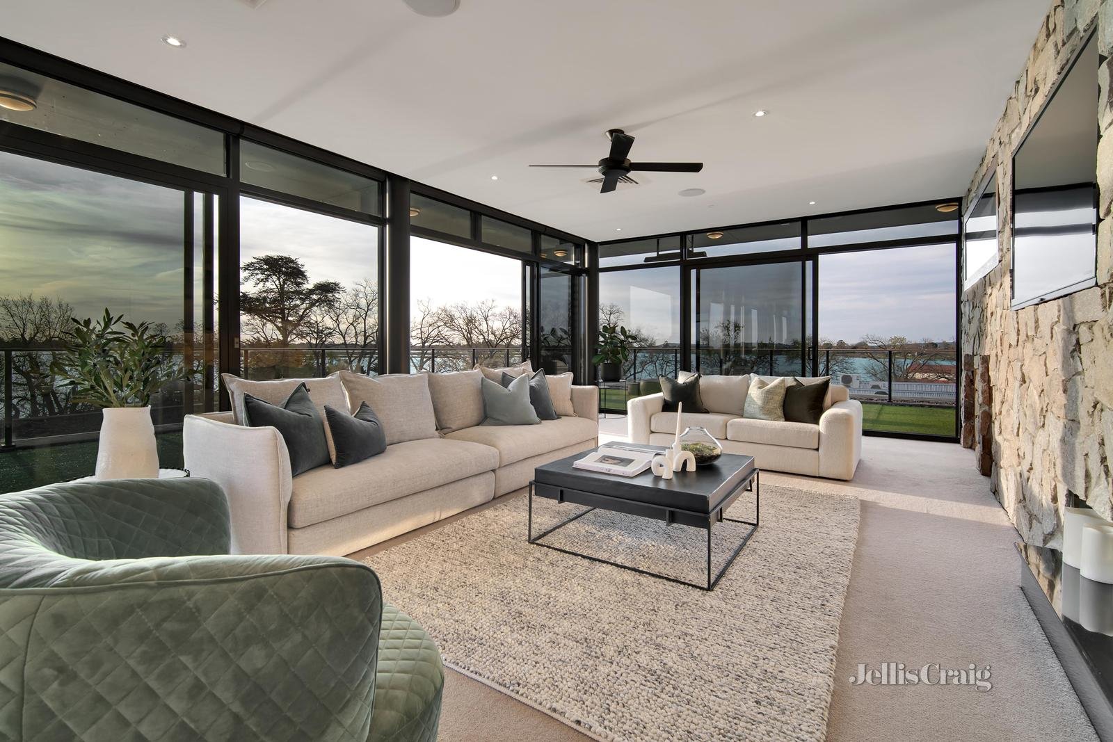 302/18-22 Wendouree Parade, Lake Wendouree image 11