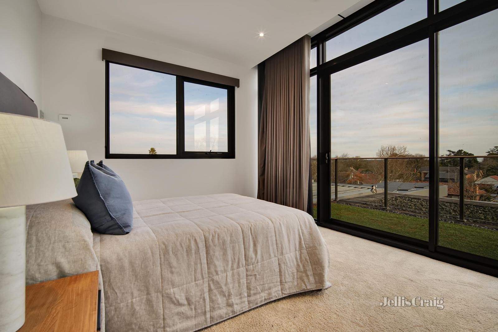 302/18-22 Wendouree Parade, Lake Wendouree image 18