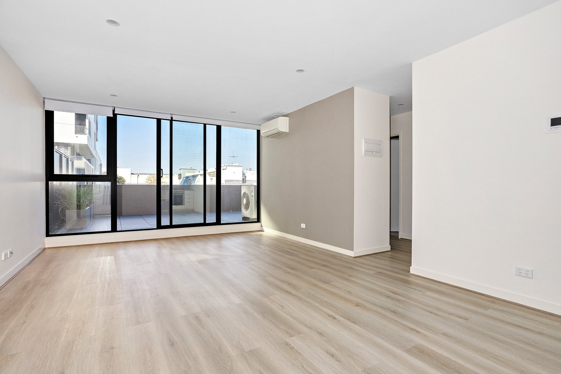 Property Gallery - Main Image