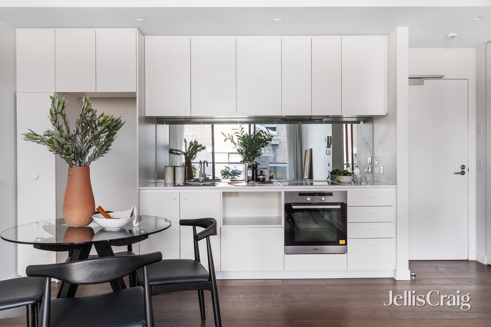 302/2 Barnet Way, Richmond image 6