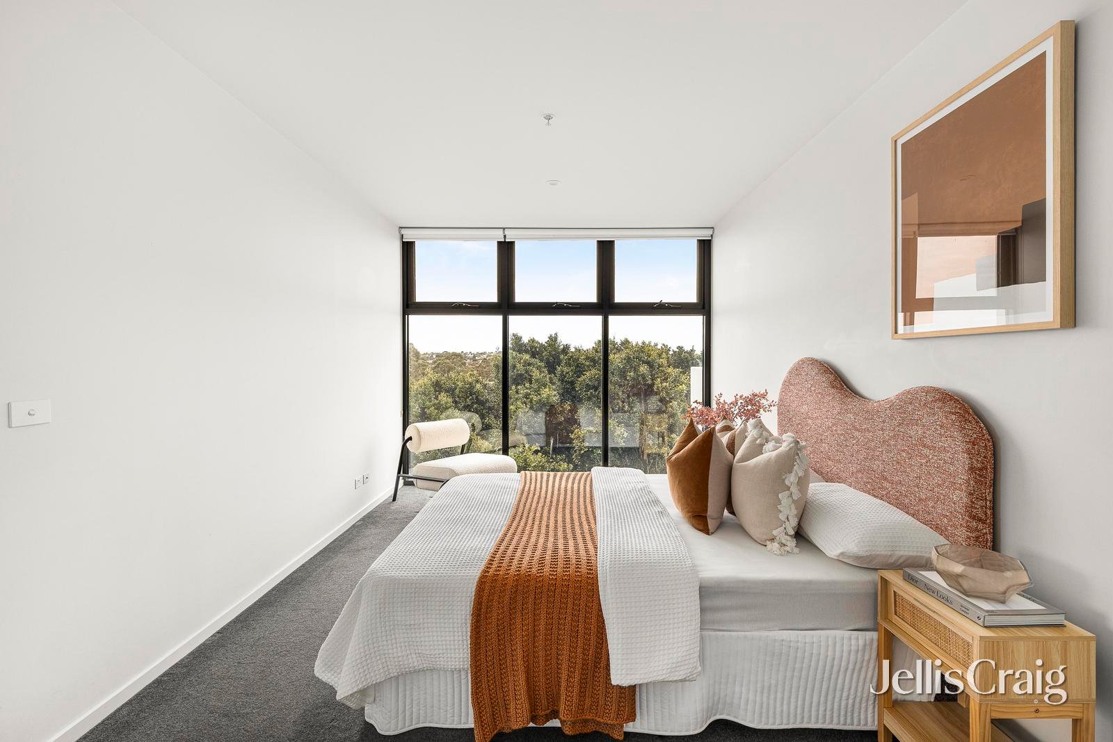 302/2 Moonering Drive, Coburg image 6