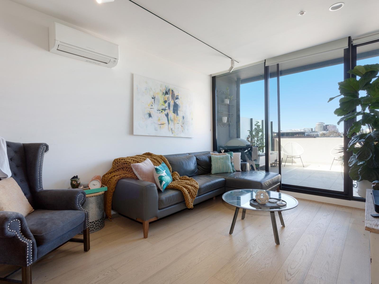 302/20 Camberwell Road, Hawthorn East image 3