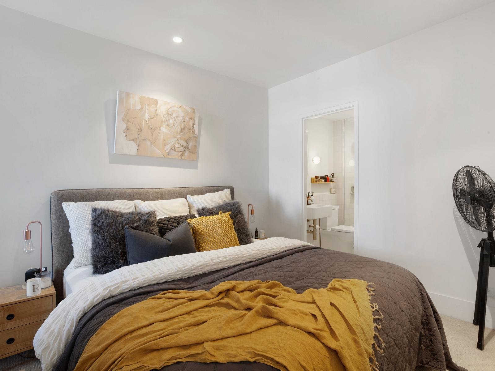 302/20 Camberwell Road, Hawthorn East image 4