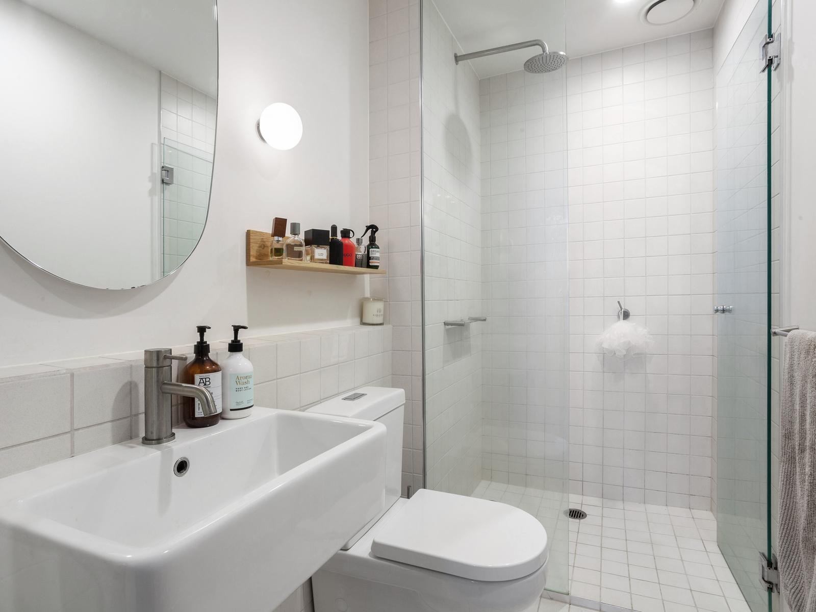 302/20 Camberwell Road, Hawthorn East image 5