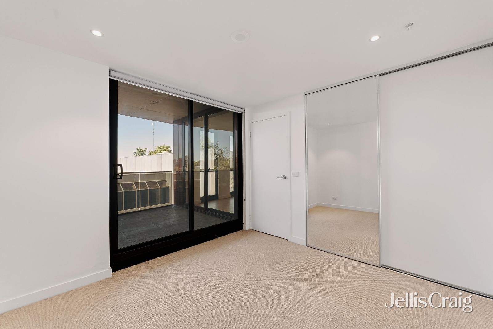 302/20 Queen Street, Blackburn image 7
