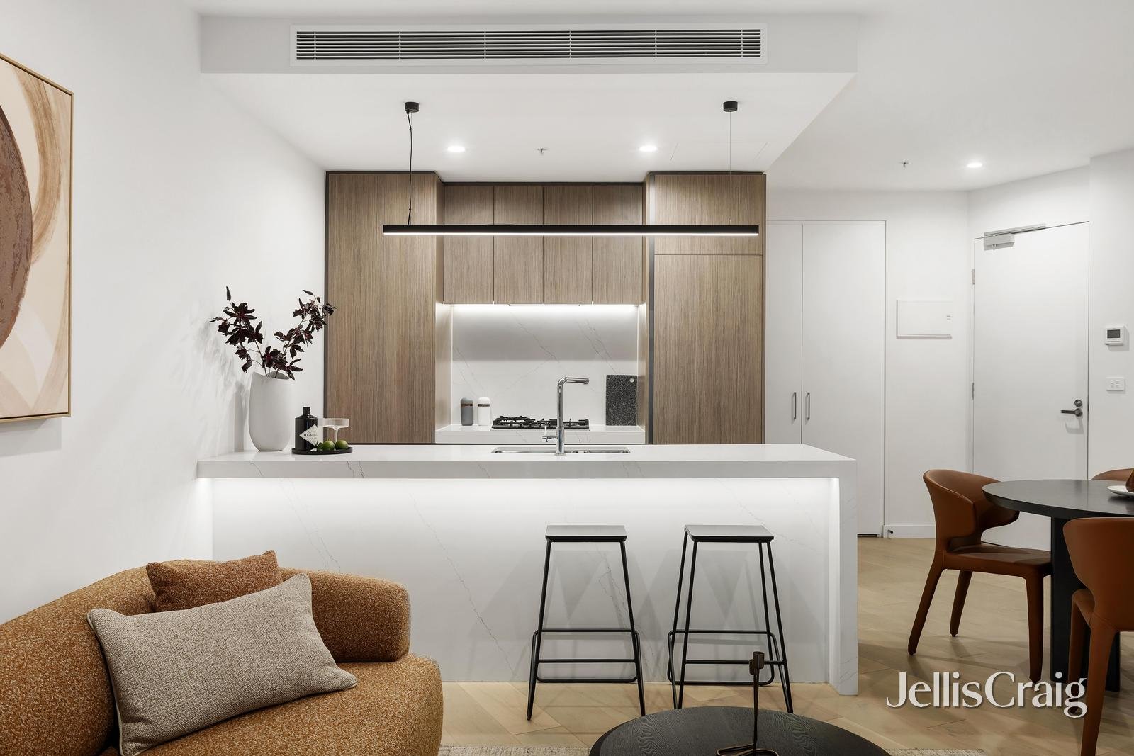 302/200 Burwood Road, Hawthorn image 2