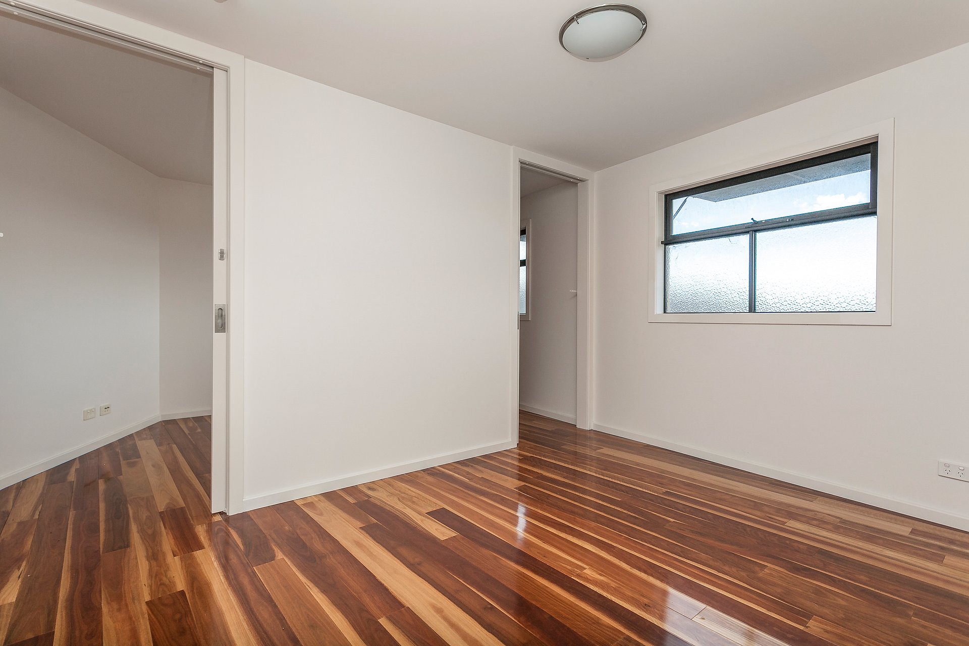 Property Gallery Thumbnail 4