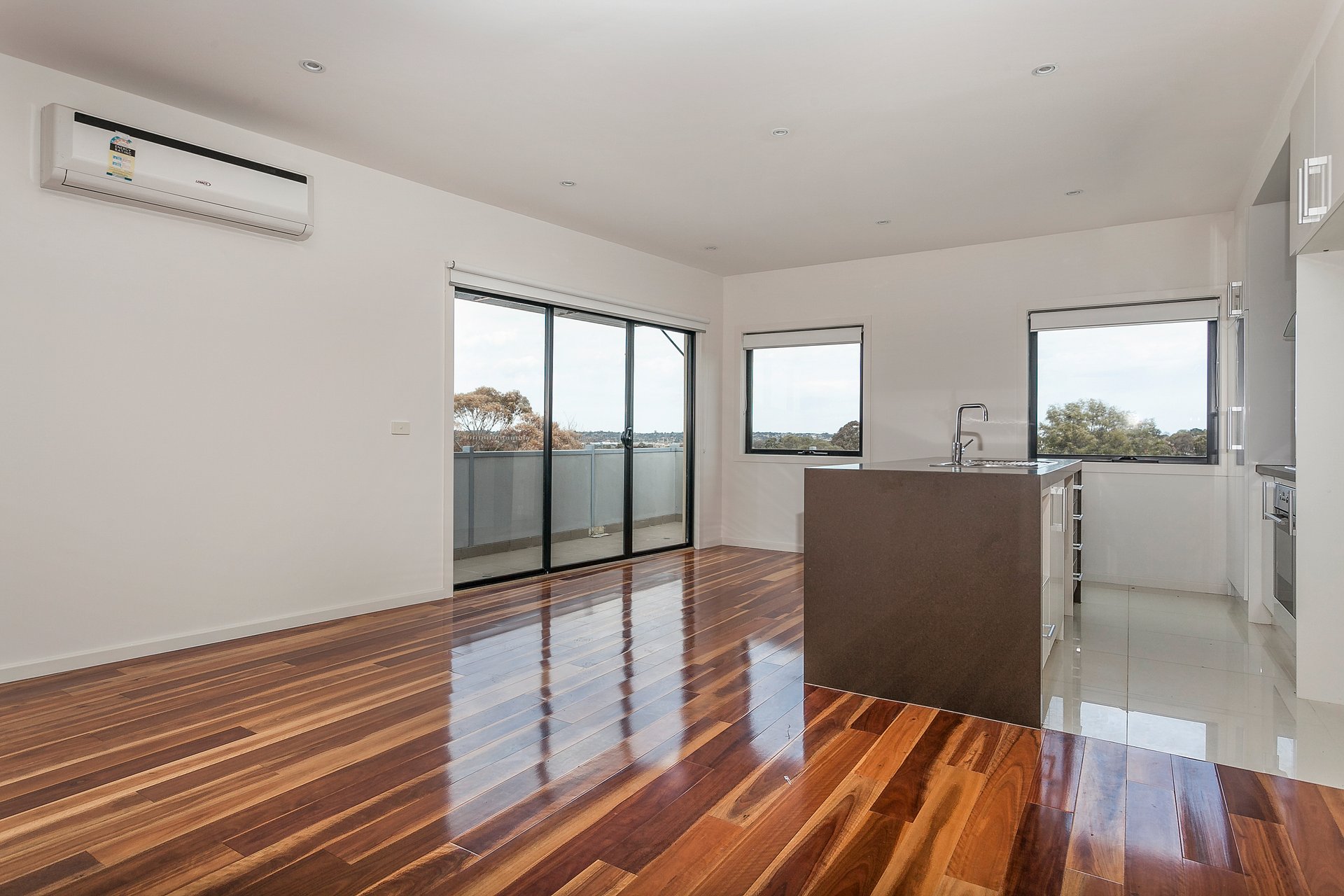 Property Gallery - Main Image
