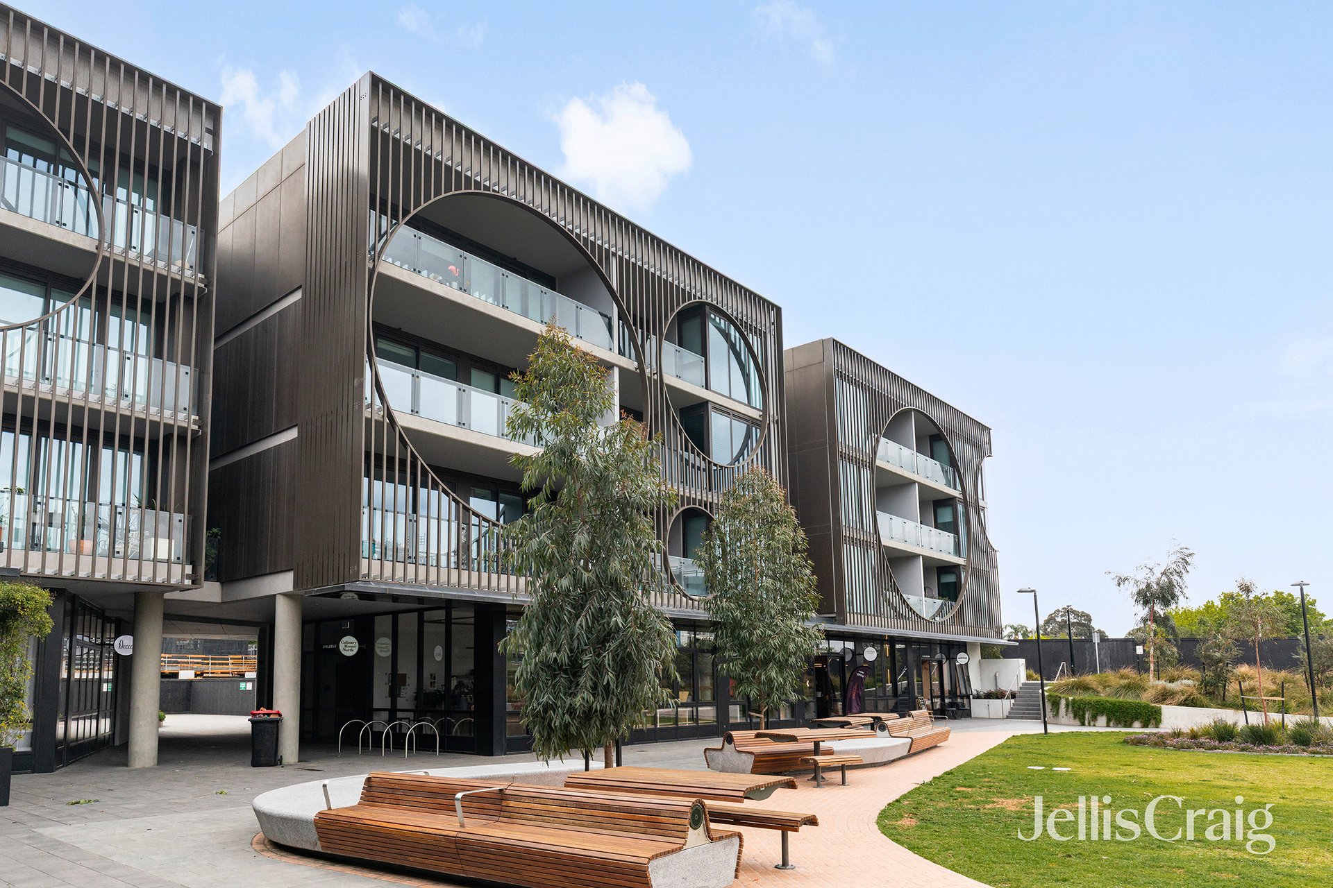 302/21 Mills Boulevard, Alphington image 1