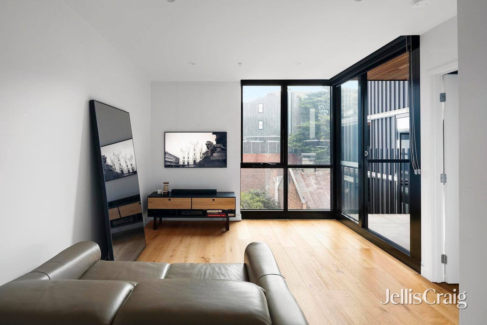 302/250 Gore Street, Fitzroy image 6