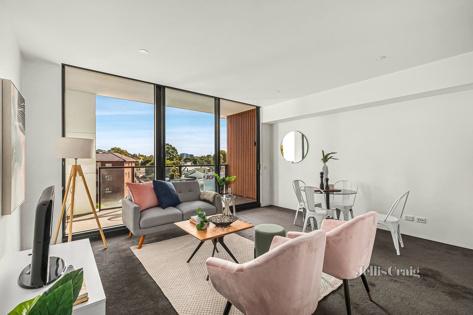 302/255 Racecourse Road, Kensington image 3