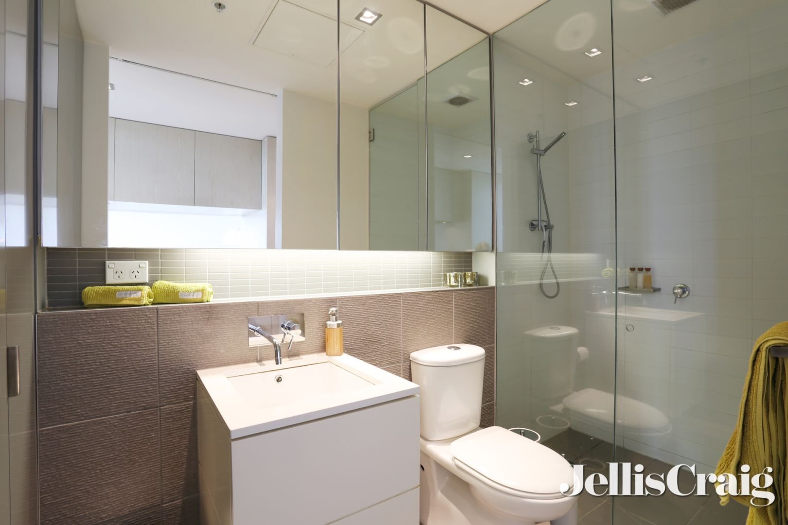 302/264 Drummond Street, Carlton image 6