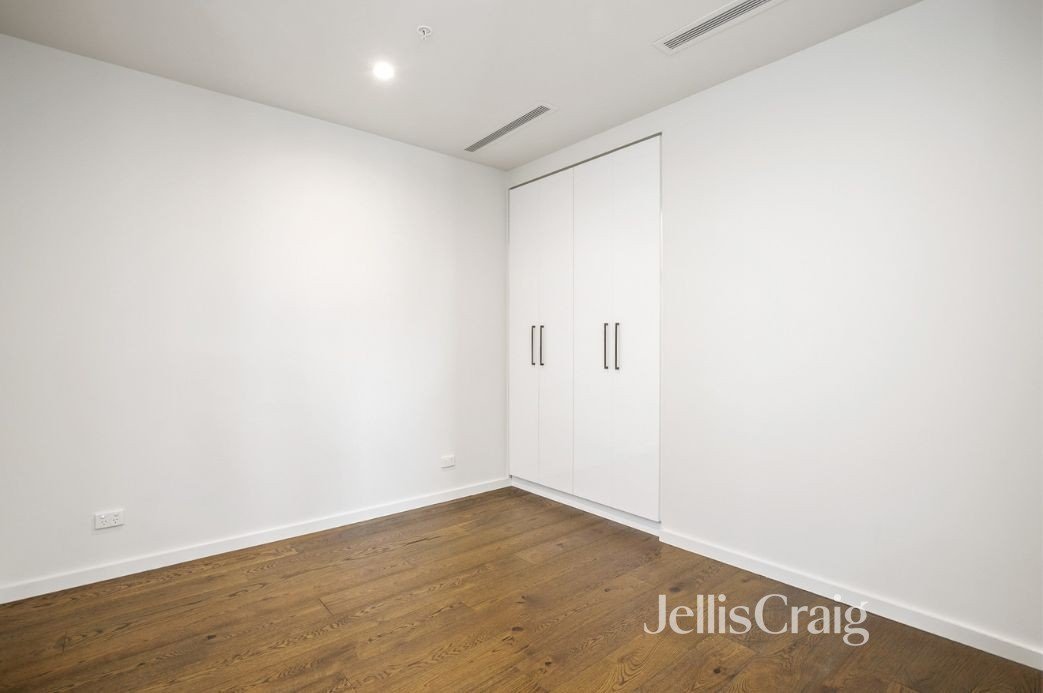 302/27 Aitken Street, Williamstown image 4