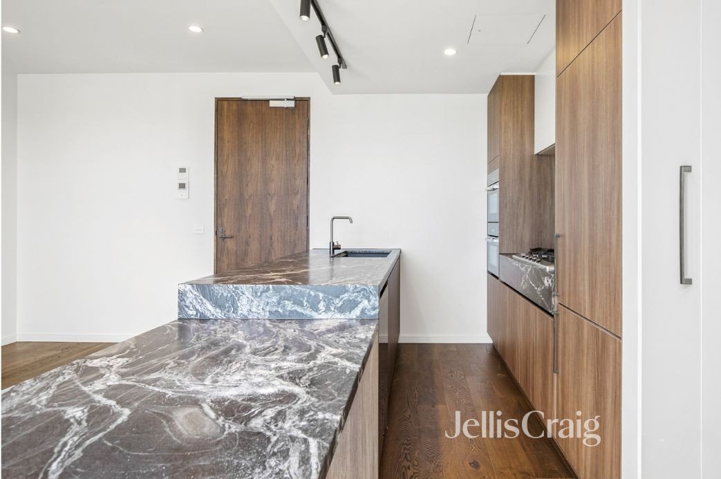 302/27 Aitken Street, Williamstown image 3