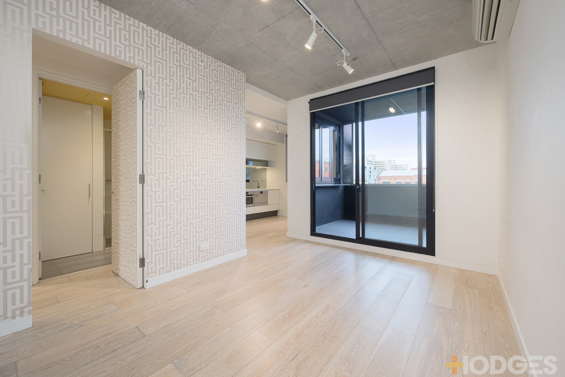302 / 27 Macquarie Street PRAHRAN