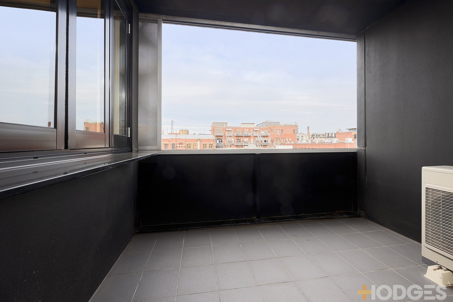 302 / 27 Macquarie Street PRAHRAN