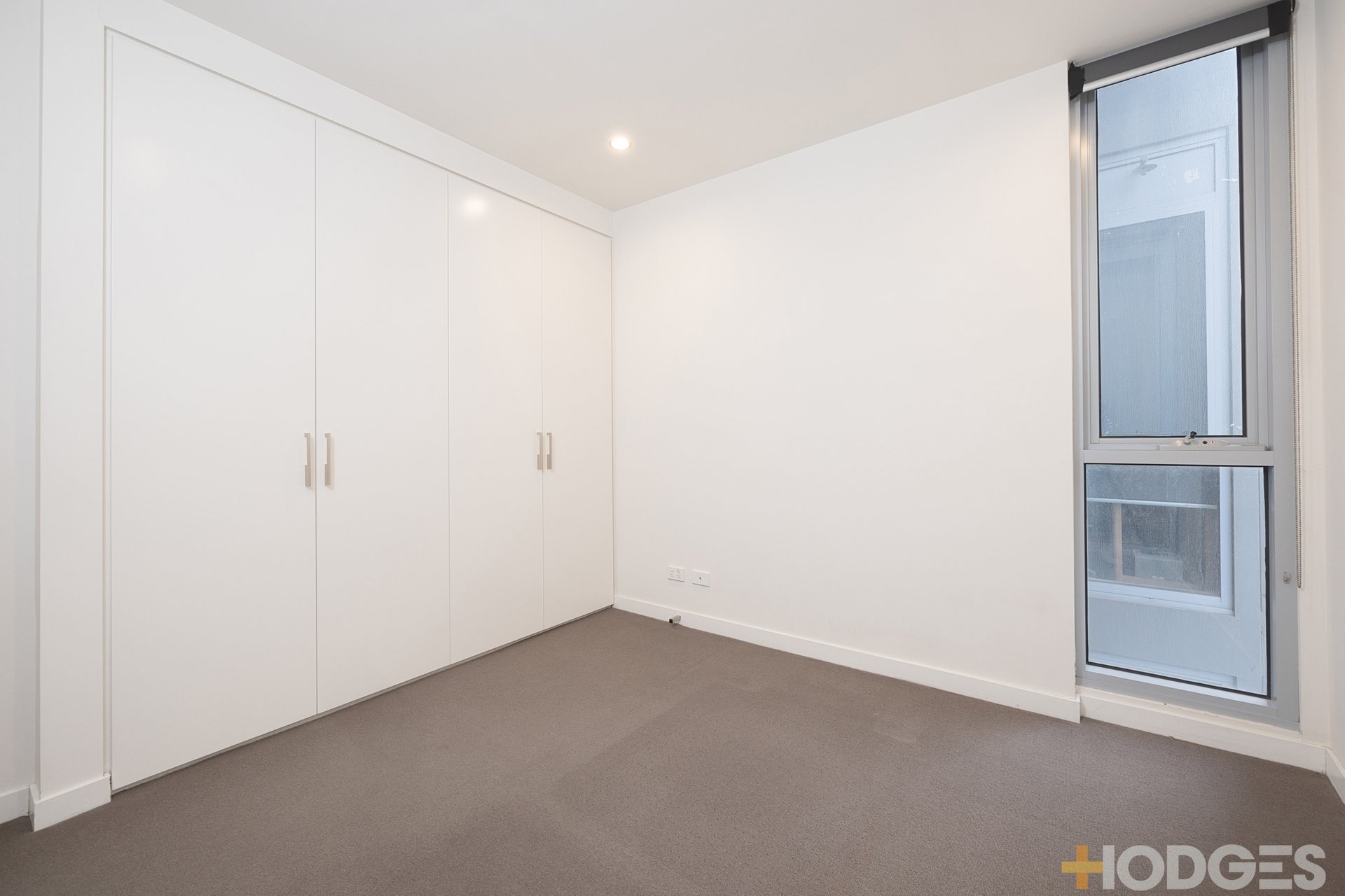 302 / 27 Macquarie Street PRAHRAN