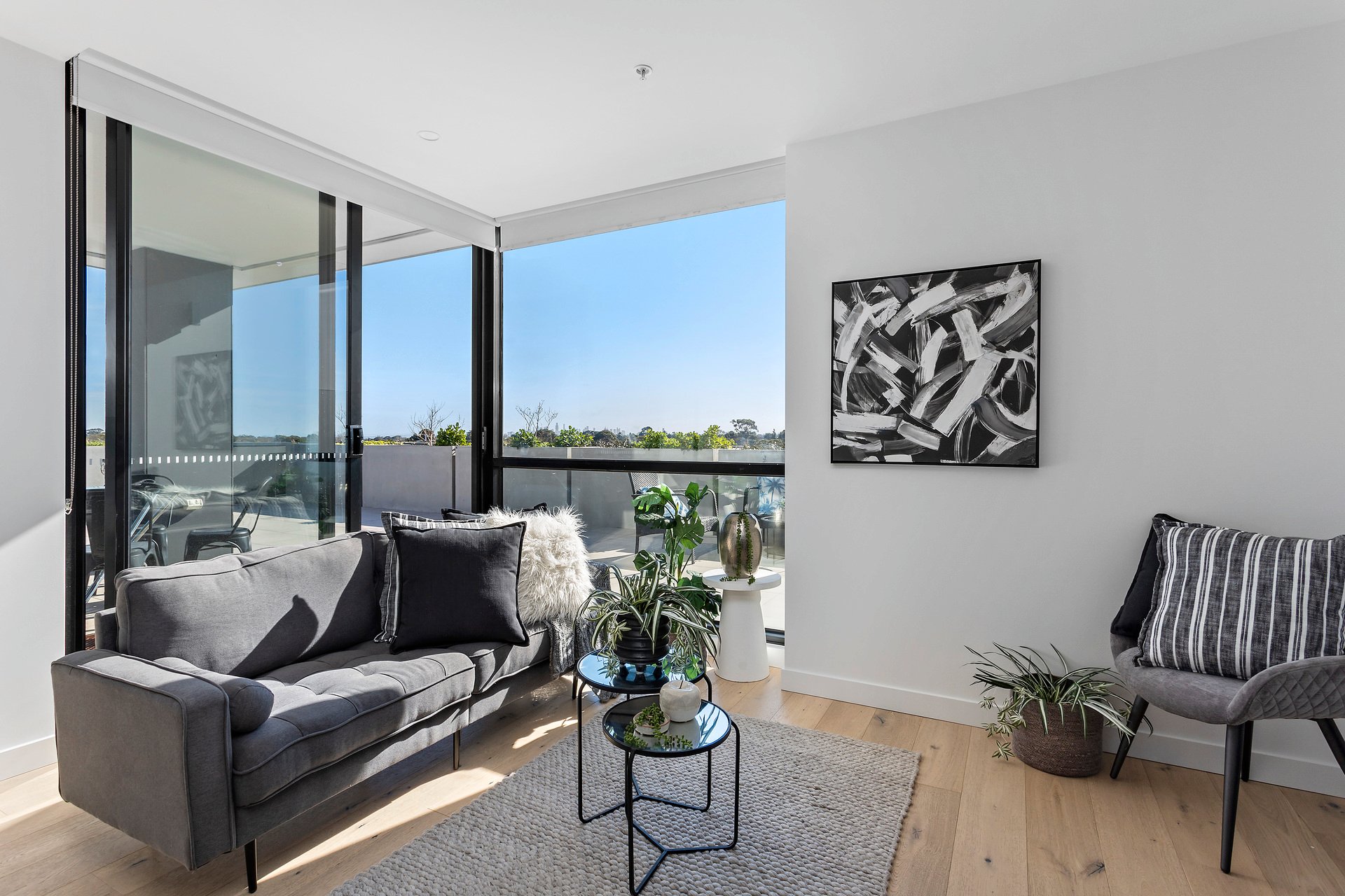 Property Gallery Thumbnail 3