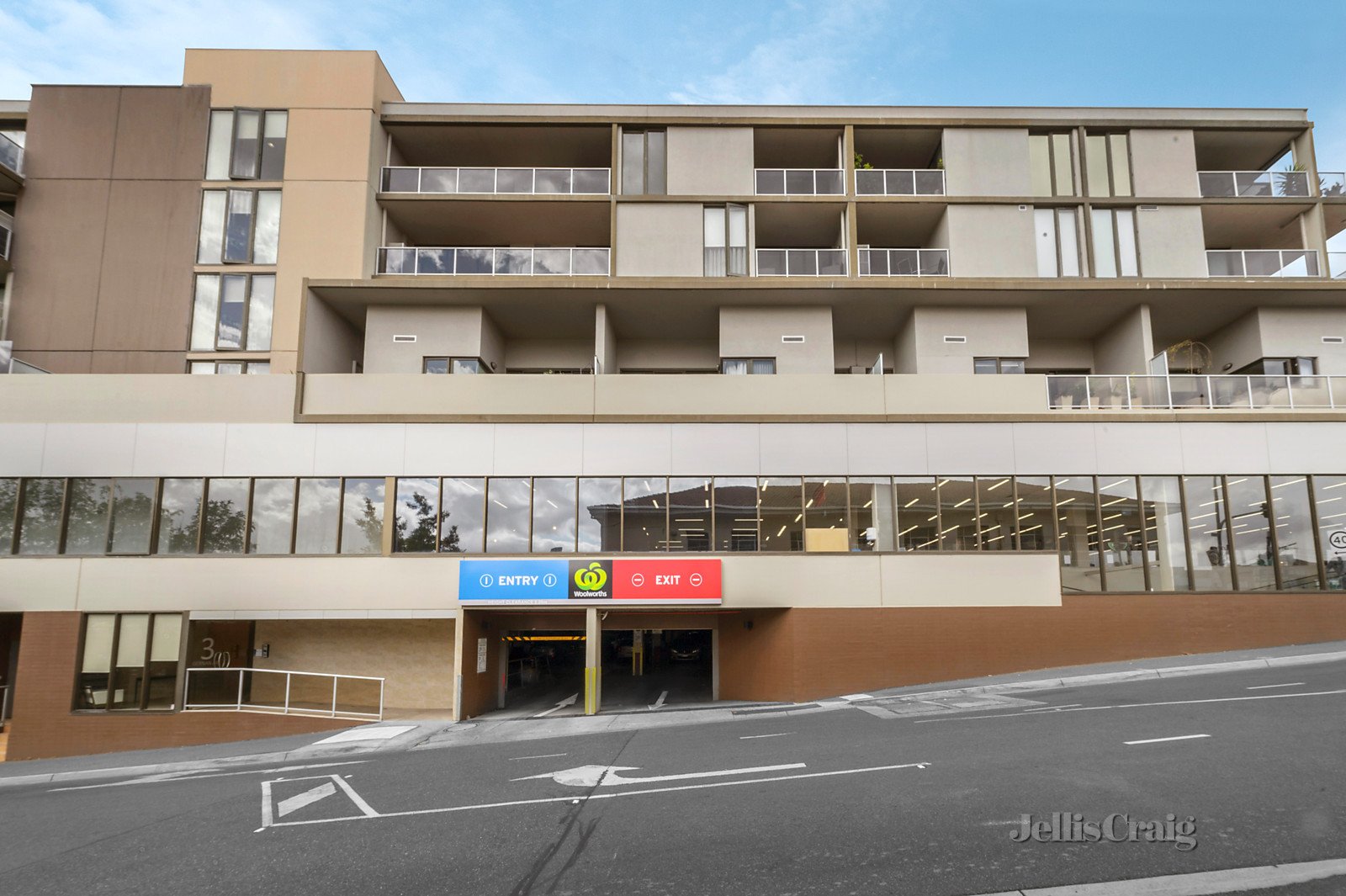 302/3 Kiernan Avenue, Ivanhoe image 6