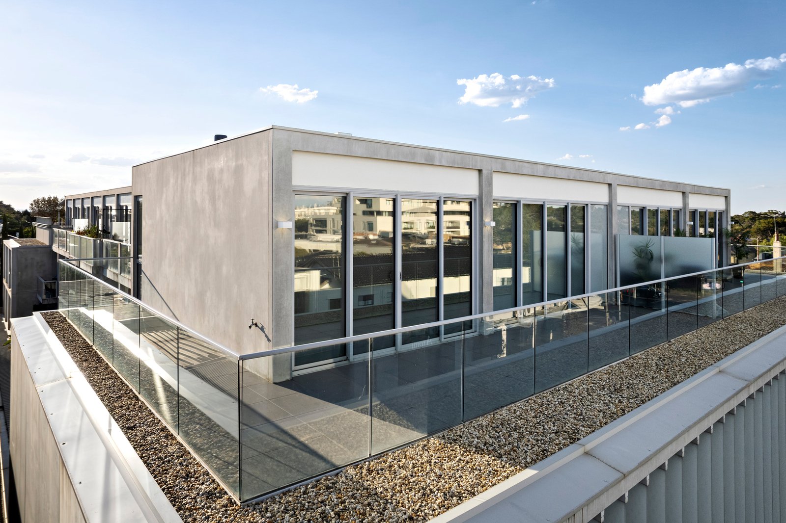 302/317 New Street