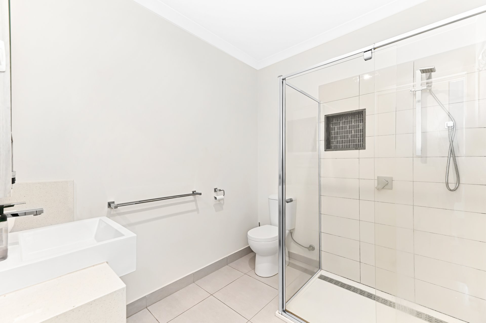 302/416-420 Ferntree Gully Road, Notting Hill image 6