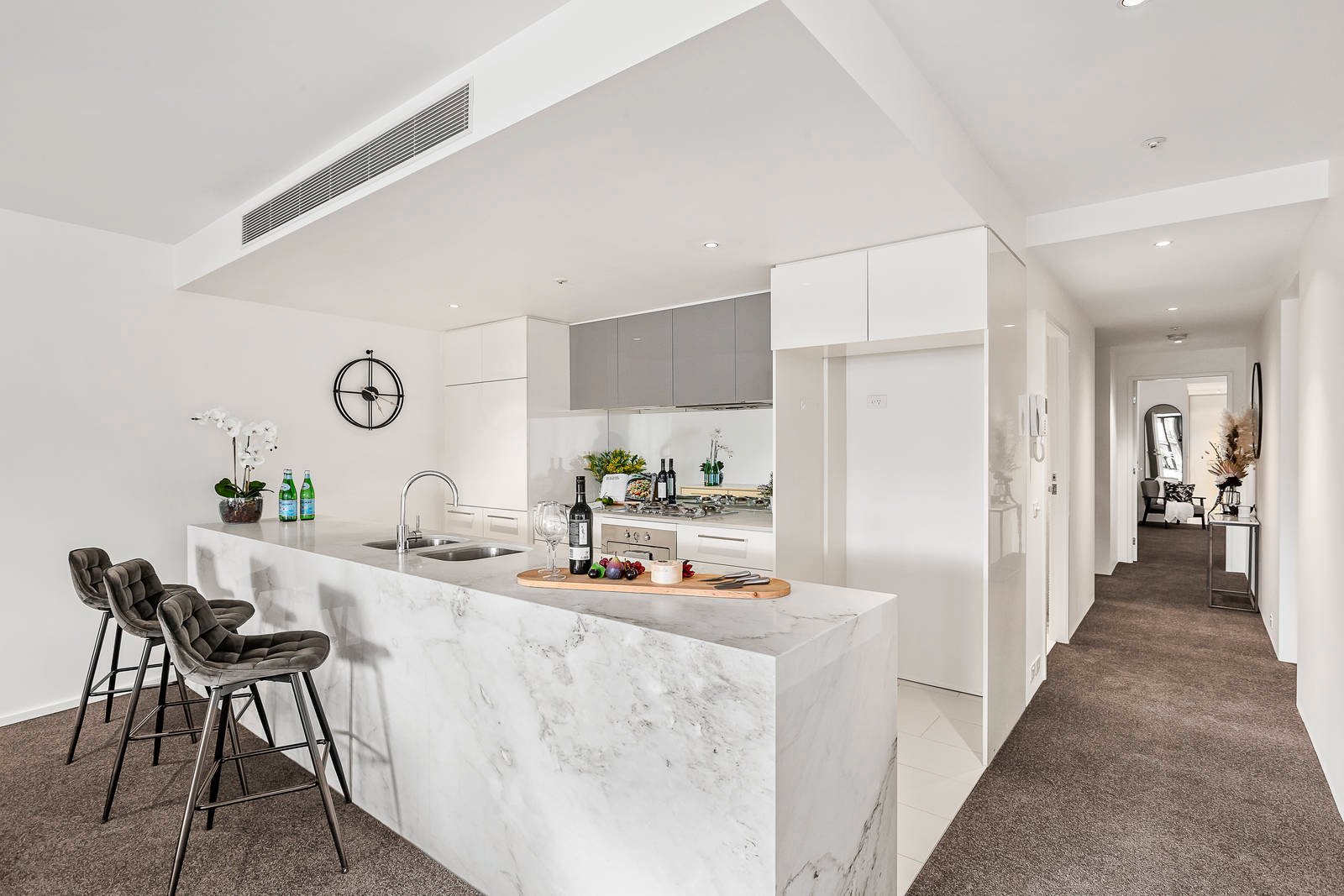 Property Gallery Thumbnail 3